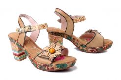 LAURA VITA 0007684 Nellao 31 beige, sandały damskie. Brązowe sandały LAURA VITA, bez wzorów, ze skóry, bez obcasa, na obcasie, bez zapięcia. Za 339.91 zł.