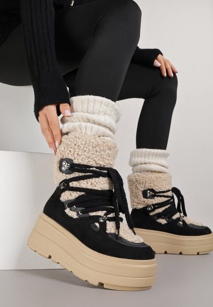Czarne Sznurowane Śniegowce na Platformie Zdobione Futerkiem Zeriba. Czarne śniegowce Born2be, z aplikacjami, z futra, bez zapięcia. Za 159.99 zł.