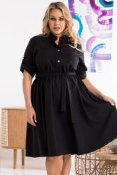 Sukienka szmizjerka rozkloszowana xxl MARZANNA czarna. Czarne sukienki KARKO, do pracy, l, bez wzorów, z materiału, biznesowe, bez kołnierzyka, plus size, bez ramiączek, midi, dla puszystych. Za 349.50 zł.