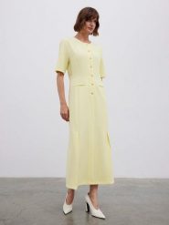 BGN Sukienka w kolorze żółtym rozmiar: 40. Żółte sukienki BGN, na imprezę, bez wzorów, bez kołnierzyka, bez ramiączek, maxi. Za 184.46 zł.