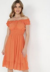 Pomarańczowa Sukienka Chloromene. Brązowe sukienki Born2be, m, bez wzorów, z tkaniny, bez kołnierzyka, bez ramiączek, midi. Za 89.99 zł.