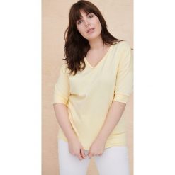 Bluzka Bart 2 Plus Size Bananowy. Żółte bluzki blue shadow, plus size, bez wzorów, z bawełny, bez kołnierzyka, plus size, bez ramiączek. Za 119.90 zł.