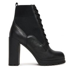 Botki Aldo. Czarne botki Aldo, bez wzorów, bez obcasa, na słupku, bez zapięcia. Za 559.99 zł.
