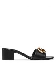 Giuseppe Zanotti Klapki E200087 Czarny. Czarne klapki GIUSEPPE ZANOTTI, bez wzorów, ze skóry, bez obcasa, bez zapięcia. Za 1,939.00 zł.