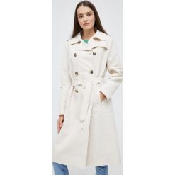 Joop! trencz damski kolor beżowy przejściowy. Brązowe płaszcze Joop!, bez wzorów, z materiału, klasyczne, bez kaptura. Za 1,389.90 zł.
