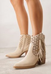 Beżowe Ażurowe Botki Typu Kowbojki na Stożku Ozdobione Frędzlami Pentora. Brązowe botki Renee, w ażurowe wzory, z jeansu, bez obcasa, na obcasie, bez zapięcia. Za 159.99 zł.