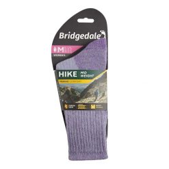 Skarpety do trekkingu damskie Bridgedale HIKE MW COM BO ORI LD. Fioletowe skarpetki Bridgedale, bez wzorów, z elastanu. Za 106.99 zł.