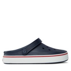 Klapki Crocs. Niebieskie klapki Crocs, bez wzorów, bez obcasa, bez zapięcia. Za 199.99 zł.