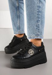 Czarne Sneakersy Vices na Grubej Podeszwie z Metaliczną Ozdobą Tatorelis. Czarne buty sportowe lifestyle Born2be, z aplikacjami, z jeansu, eleganckie, bez zapięcia. W wyprzedaży za 118.99 zł.