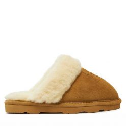 Kapcie Bearpaw. Brązowe kapcie Bearpaw, bez wzorów. Za 199.99 zł.