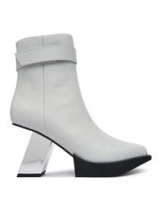 United Nude Botki Construct Bootie HI 1102491816 Biały. Białe botki United Nude, bez wzorów, ze skóry, bez obcasa, na słupku, bez zapięcia. Za 1,849.00 zł.