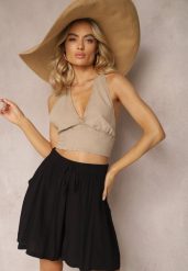 Czarne Bawełniane Szorty o Luźnym Kroju z Wysokim Stanem i Gumką w Talii Sibella. Czarne szorty Renee, bez wzorów, z bawełny, eleganckie. W wyprzedaży za 43.99 zł.