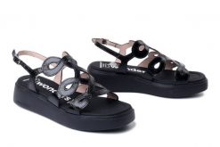 WONDERS A-4503 negro, sandały damskie. Czarne sandały Wonders, bez wzorów, bez obcasa, bez zapięcia. Za 569.90 zł.