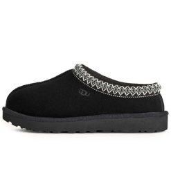 Kapcie Ugg Australian W Tasman Ii Damskie. Czarne kapcie UGG, bez wzorów, z gumy. Za 685.99 zł.