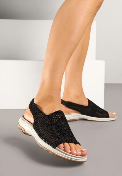 Czarne Sandały z Ażurową Siateczką Wiviera. Czarne sandały Born2be, z aplikacjami, eleganckie, bez obcasa, na płaskiej podeszwie, bez zapięcia. Za 99.99 zł.