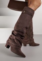 Brązowe Kozaki na Słupku z Marszczoną Cholewką Imitującą Nogawkę Rittia. Brązowe kozaki Born2be, bez wzorów, z jeansu, biznesowe, bez obcasa, na obcasie, bez zapięcia. Za 169.99 zł.