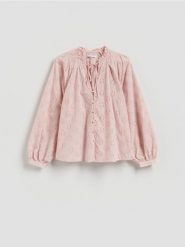 Koszula z ażurowym wzorem - brzoskwiniowy. Pomarańczowe koszule Reserved, l, w ażurowe wzory, z bawełny, bez kołnierzyka, bez ramiączek. Za 119.99 zł.