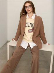 Bluza crewneck z motywem sportowym - kremowy. Białe bluzy bez kaptura Sinsay, l, bez wzorów, bez kaptura. Za 49.99 zł.