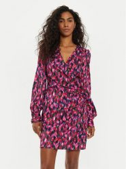 Guess Sukienka koktajlowa Marion W4BK40 WGLK2 Różowy Slim Fit. Czerwone sukienki Guess, xs, z aplikacjami, z syntetyku, wizytowe, bez kołnierzyka, bez ramiączek. Za 309.99 zł.