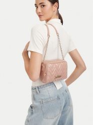 Guess Torebka J6YZ07 W3001 Różowy jasny. Czerwone listonoszki Guess, z aplikacjami, ze skóry, bez dodatków. Za 210.99 zł.