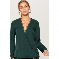 Bluzka z kopertową zakładką - Khaki. Bluzki marki Reserved. W wyprzedaży za 59.99 zł.