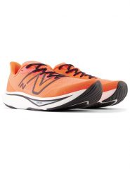 New Balance Buty "FuelCell Rebel v4" w kolorze pomarańczowym do biegania rozmiar: 43. Pomarańczowe buty do biegania New Balance, bez wzorów, z materiału, bez zapięcia, do biegania. Za 330.97 zł.