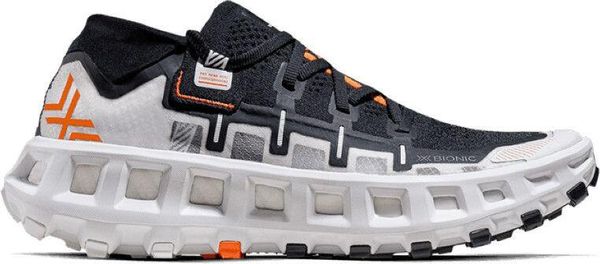 Buty biegowe trailowe unisex X-Bionic Terraskin X01 czarno-białe. Czarne buty do biegania X BIONIC, bez wzorów, bez zapięcia, do biegania. Za 1,077.50 zł.