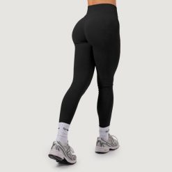 Legginsy damskie fitness bezszwowe z wysokim stanem Black NEO. Czarne legginsy GYMBEAM, bez wzorów, z elastanu. Za 112.90 zł.