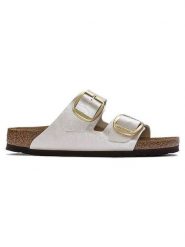 Birkenstock Klapki "Arizona" w kolorze kremowym rozmiar: 36. Białe klapki Birkenstock, bez wzorów, klasyczne, z otwartym noskiem, bez obcasa, bez zapięcia. Za 390.92 zł.