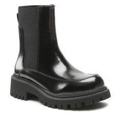 Sztyblety DeeZee. Czarne botki DeeZee, bez wzorów, bez obcasa, na płaskiej podeszwie, bez zapięcia. Za 139.99 zł.