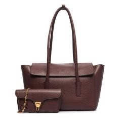 Torebka Coccinelle. Czerwone shopper bag Coccinelle, bez wzorów, bez dodatków. Za 1,999.00 zł.