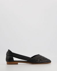 BALERINY Z PLECIONKĄ E230 BLACK. Czarne baleriny Venezia, bez wzorów, ze skóry, bez obcasa, bez zapięcia. Za 329.00 zł.