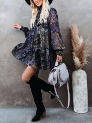 Milan Kiss Sukienka w kolorze czarno-niebieskim rozmiar: XL. Czarne sukienki Milan Kiss, na co dzień, xl, bez wzorów, bez kołnierzyka, bez ramiączek, mini, proste. Za 173.99 zł.