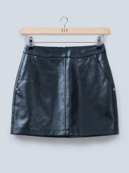 LeGer Spódnica "Ella" w kolorze czarnym ze skóry syntetycznej rozmiar: 40. Czarne spódnice LeGer, na co dzień, bez wzorów, ze skóry, mini, proste. Za 231.68 zł.