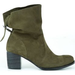 Botki - skóra naturalna - model 497 - kolor oliwka (36). Brązowe botki Zapato, bez wzorów, z jeansu, biznesowe, za kostkę, bez obcasa, na obcasie, bez zapięcia. W wyprzedaży za 368.10 zł.