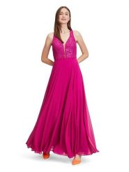 Vera Mont Sukienka w kolorze różowym rozmiar: 40. Różowe sukienki Vera Mont, bez wzorów, z koronki, bez kołnierzyka, bez ramiączek, maxi. Za 527.45 zł.