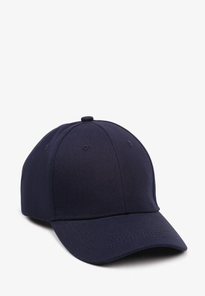 Granatowa Bawełniana Czapka z Daszkiem z Regulowanym Zapięciem Tilzeri. Niebieskie czapki z daszkiem Born2be, bez wzorów, z bawełny. Za 29.99 zł.