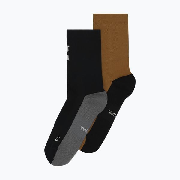 Skarpety On Trail High 2. Czarne skarpetki On, bez wzorów, z elastanu. Za 139.99 zł.