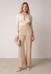 Beżowe Eleganckie Spodnie z Bawełny i Wiskozy w Kant Valelia. Brązowe jeansy Born2be, l, bez wzorów, z bawełny, biznesowe. Za 79.99 zł.