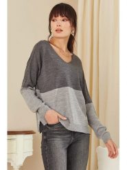 Milan Kiss Sweter w kolorze szarym rozmiar: M. Szare swetry Milan Kiss, m, bez wzorów, bez ramiączek. Za 119.39 zł.
