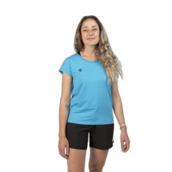 Koszulka damska Izas Vila. Niebieskie t-shirty sportowe IZAS, s, bez wzorów, z poliesteru, bez ramiączek, trekkingowe. W wyprzedaży za 113.00 zł.