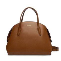 Torebka Coccinelle. Brązowe torebki klasyczne Coccinelle, bez wzorów, klasyczne, bez dodatków. Za 1,949.00 zł.