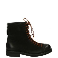 WIĄZANE BOTKI W KOLORZE CZARNYM 4359 WASH NERO. Czarne botki Venezia, bez wzorów, z nubiku, bez obcasa, bez zapięcia. Za 299.00 zł.
