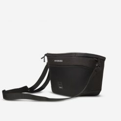 Torba rowerowa na kierownicę Riverside 500 6 l. Czarne torebki klasyczne RIVERSIDE, bez wzorów, sportowe, na ramię, bez dodatków. W wyprzedaży za 139.99 zł.