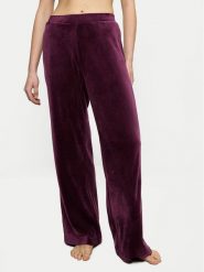 Triumph Spodnie piżamowe Sensual Velour 10221184 Bordowy Relaxed Fit. Czerwone piżamy Triumph, bez wzorów, z syntetyku, bez kołnierzyka, bez ramiączek. Za 199.99 zł.