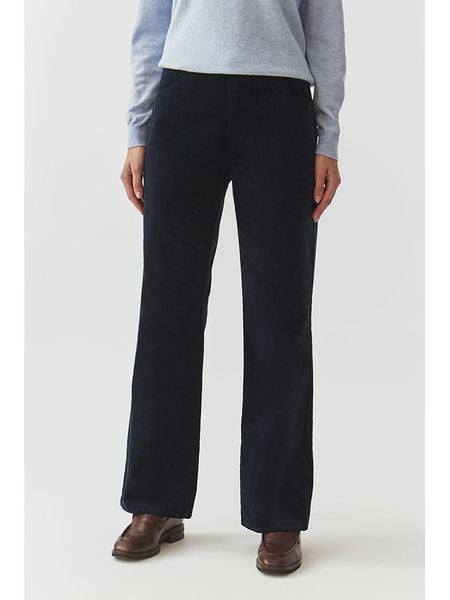 TATUUM Spodnie w kolorze granatowym rozmiar: 40. Niebieskie spodnie materiałowe Tatuum, z aplikacjami, z materiału, klasyczne, z podwyższonym stanem. Za 144.24 zł.