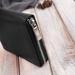 Zestaw prezentowy dla niej portfel damski czarny T-139 i skórzane etui na karty T-151 Paolo Peruzzi ZUP-143-BL. Czarne portfele PAOLO PERUZZI, bez wzorów, ze skóry. Za 109.00 zł.