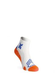 Skarpety biegowe X-Socks Run Expert Ankle. Białe skarpetki X-Socks, bez wzorów, z elastanu. Za 123.52 zł.