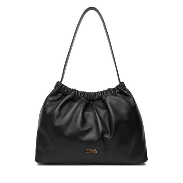 Torebka Tommy Hilfiger. Czarne torebki klasyczne Tommy Hilfiger, bez wzorów, klasyczne, bez dodatków. Za 849.99 zł.