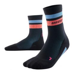 Skarpety kompresyjne damskie sportowe CEP Miami Vibes 80's krótkie. Czarne skarpetki CEP, bez wzorów, z elastanu. Za 74.00 zł.